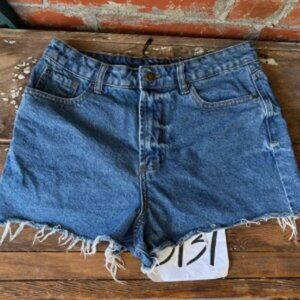 NWOT Nasty Gal Denim High Rise Frayed Cut Off Factory Shorts Size 6 or 28x2.5